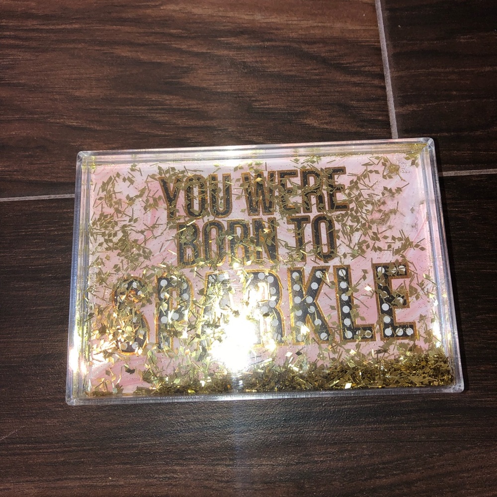 Born to Sparkle decor